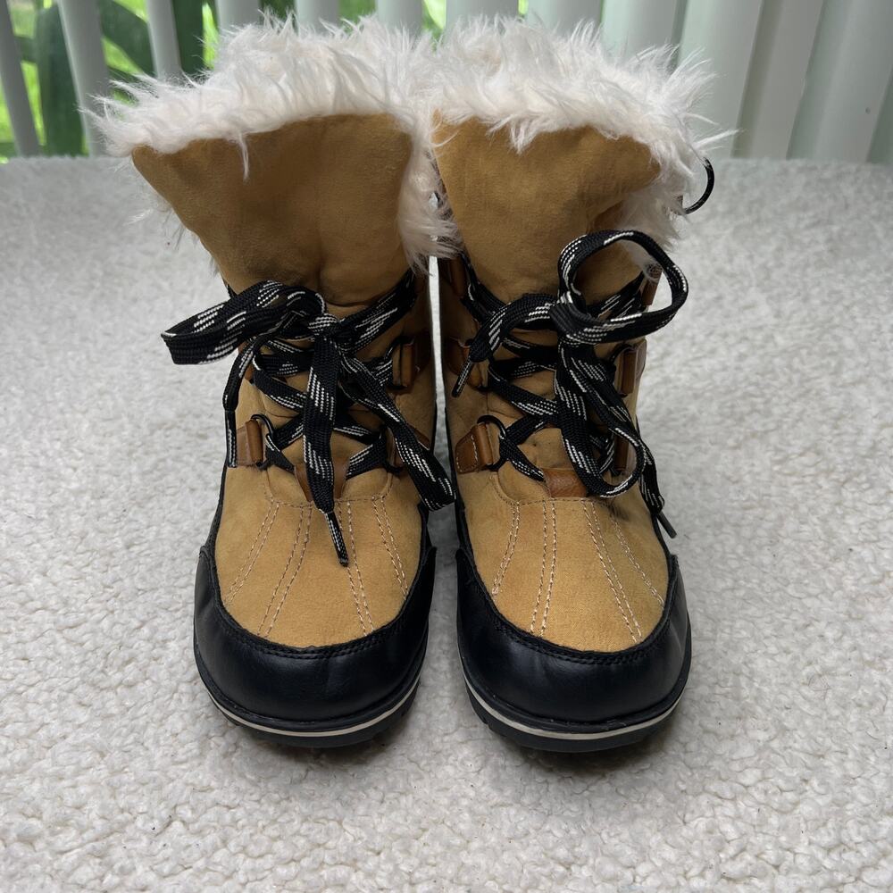 Magellan Outdoors Tan Insulated Lace Up Short Boot 7